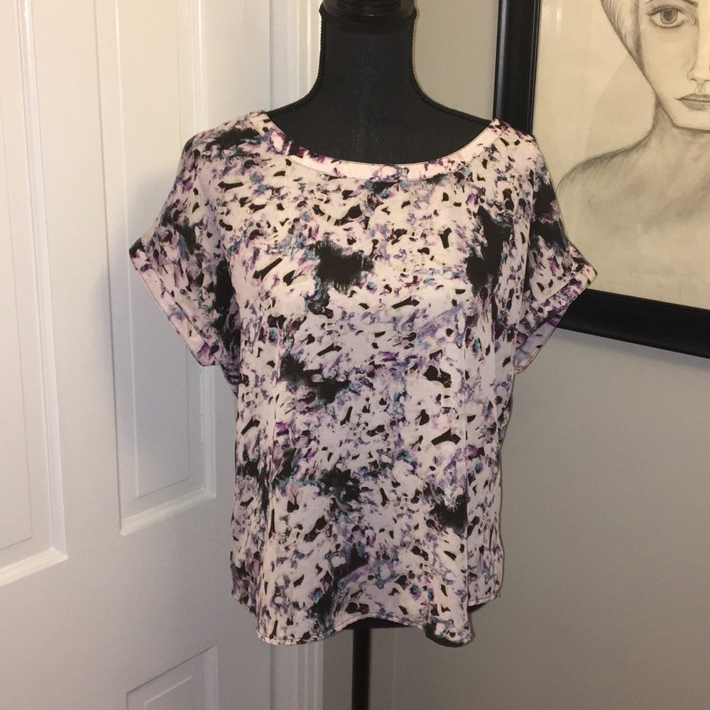 Cynthia Rowley short sleeved multicolored top 💜